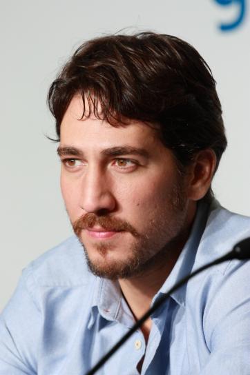 Alberto Ammann hÃ©roe de acciÃ³n en invasor. Y lo hace muy bien.